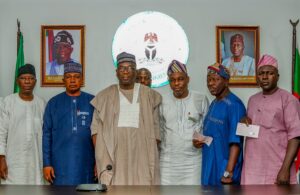 18f67faf-e1c0-4faf-bbfb-16b349dd0699-300x195 Gov AbdulRazaq Presents ₦80m Cheques to Families of Fallen Forest Guards, Approves ₦100m Support for Edu/Patigi Heroes