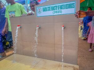 c9987f15-0204-481e-bddb-9dadbff4bb67-300x225 Residents Hail Governor AbdulRazaq as Otte/Budo-Egba Waterworks Comes Alive