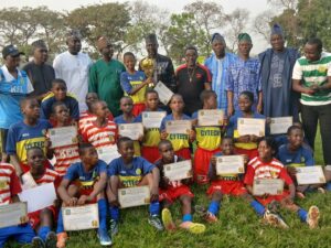 9d594686-122e-43d9-be0e-6beb9260b87f-300x225 Mogaji Rewards Player of the Match, Celebrates Bako’s Retirement at U-13 Tournament