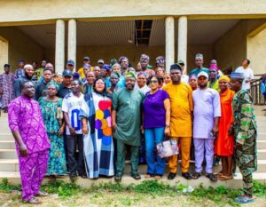 a6882696-d5c2-4fcb-bc77-21298f47035a-1-300x233 Loyalty Exhibited As Stakeholders endorse APC Ipetu/Rore/Aran-Orin Ward Executives for Another Term