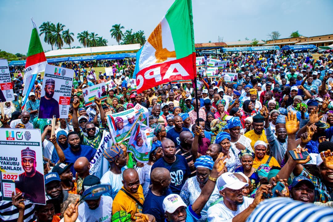 580ae8d4-a08e-48dc-98ff-6e725b440cb7 Home