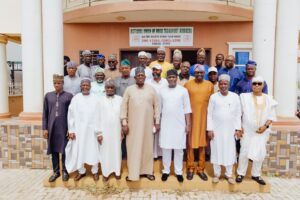 0ca5dda9-778c-4135-ab00-0b888b358471-300x200 APC Gubernatorial Candidate Salihu Danladi Meets Transporters, Artisans, Seeks Continued Support for Kwara's Development