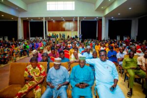 f0904c72-1d96-4ee2-92c8-99ba9a33db06-1-300x200 Kwara Transport Unions Pass Vote of Confidence in Gov. AbdulRazaq, Endorse Danladi for Governor